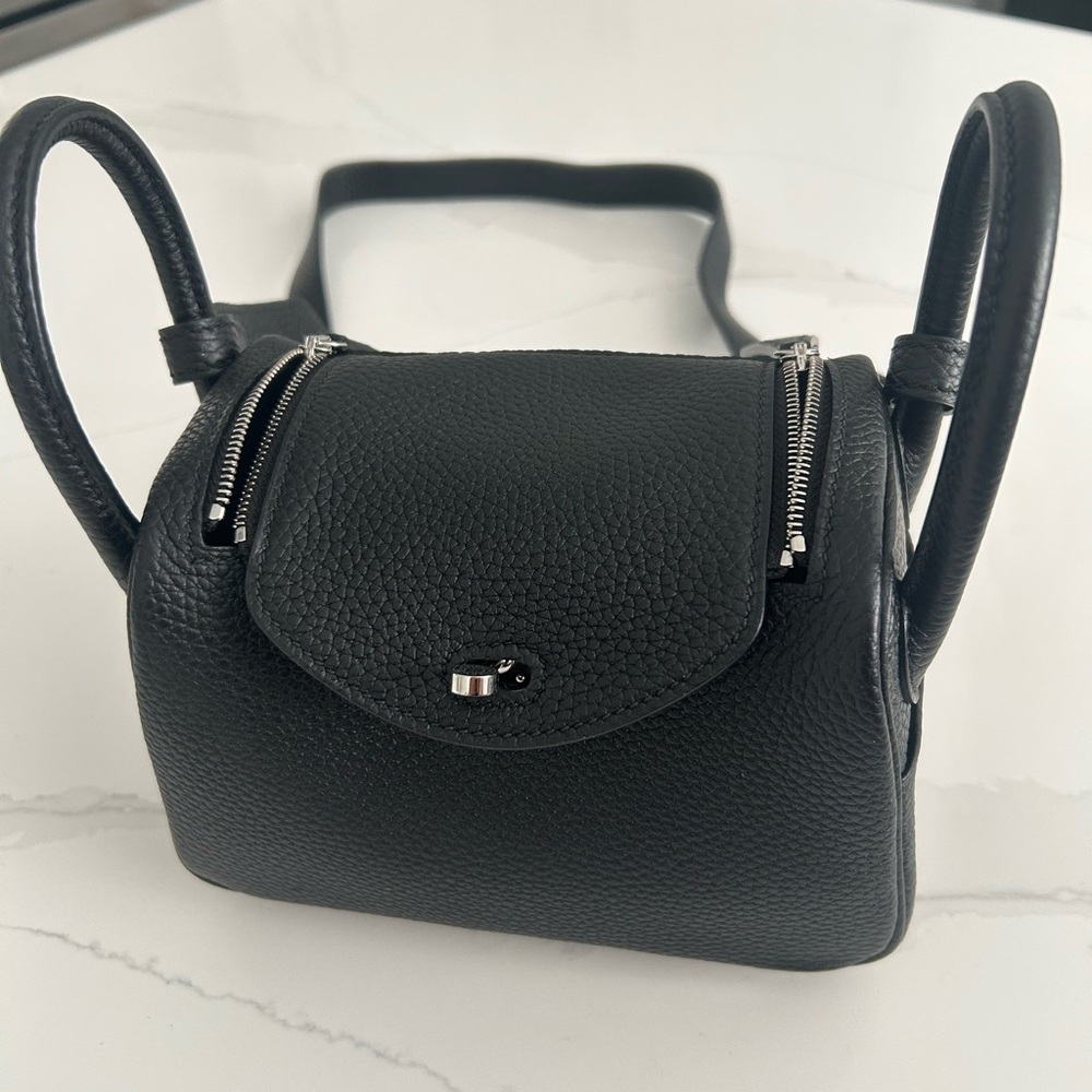 Elegant Black Handbag